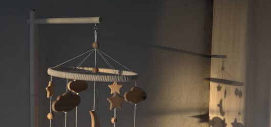 Плач немовляти: що може його турбувати та коли звертатися до лікаря